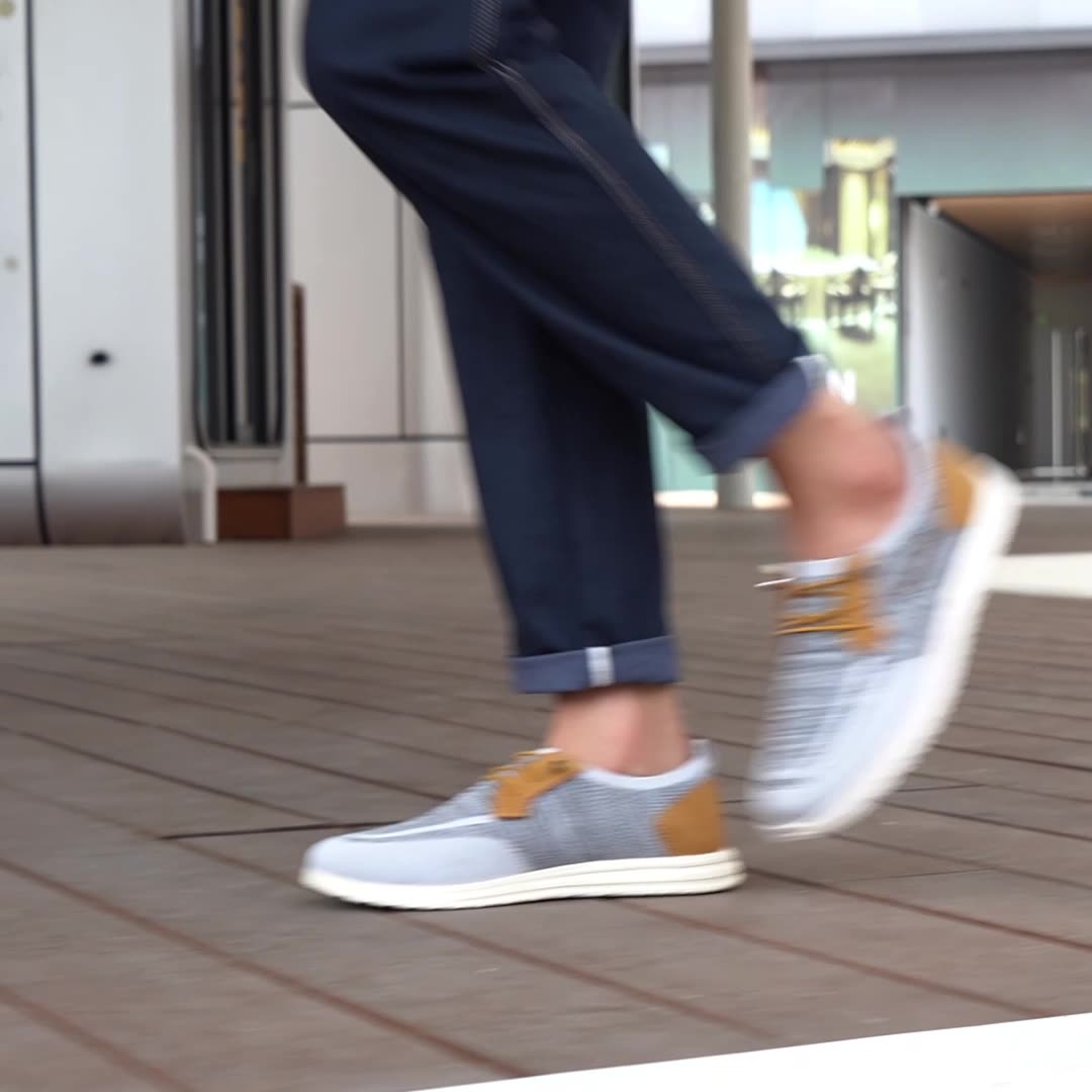 Men‘s Ultra-Light Breathable Casual Walking Shoes